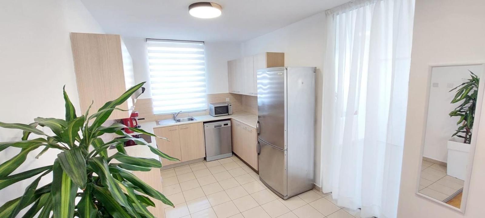 City Flats 2 Bedroom Apartment Larnaca Exterior foto
